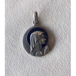 Medalla de plata Virgen Niña con aureola en esmalte azul, 18 mm.